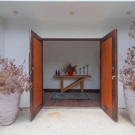 Villa Nambung Selong Belanak Exteriér fotografie